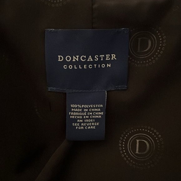 Doncaster dress jacket.  Red and navy detail. - Picture 3 of 4